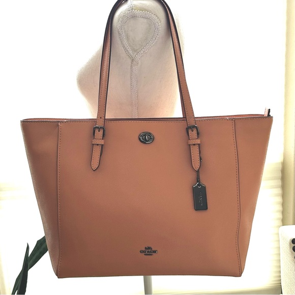 Coach Large Structured Pebble Tote w/Padded Tablet Compartment Excellent Cond. - Picture 10 of 16